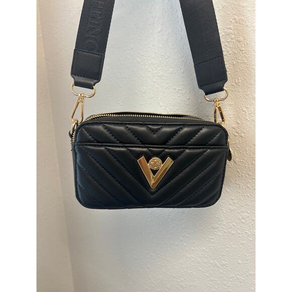 NWOT Valentino Orlando Quilted Black crossbody Camera Bag style Purse MSRP $159 - Picture 1 of 11